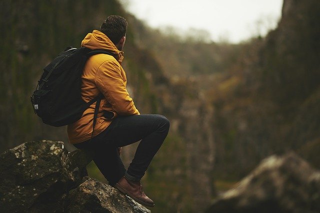A Quick Guide to Men's Hiking Jackets