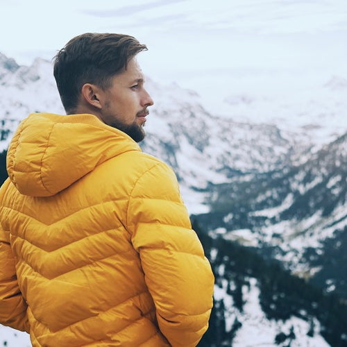 Here are five advantages to owning a good winter jacket for men.